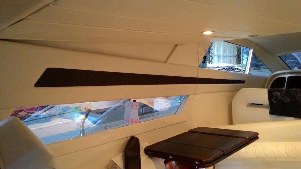 Interior Renovado da Lancha Intermarine 440 Full